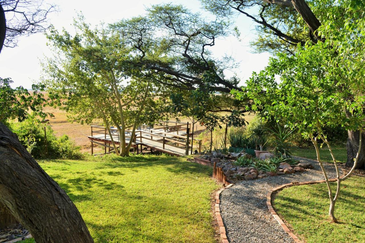 Muchenje Self-Catering Tents ภายนอก รูปภาพ